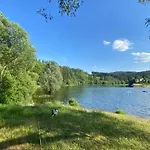 Und Am Teich Apartman *